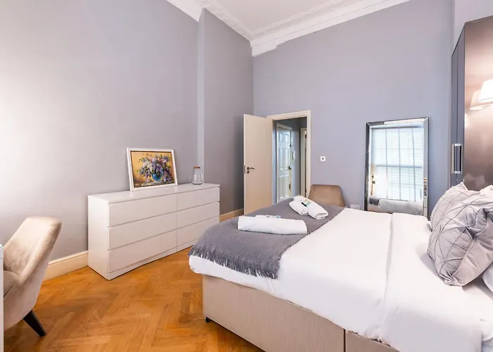 Luxury One Bedroom Flat In Westbourne Terrace