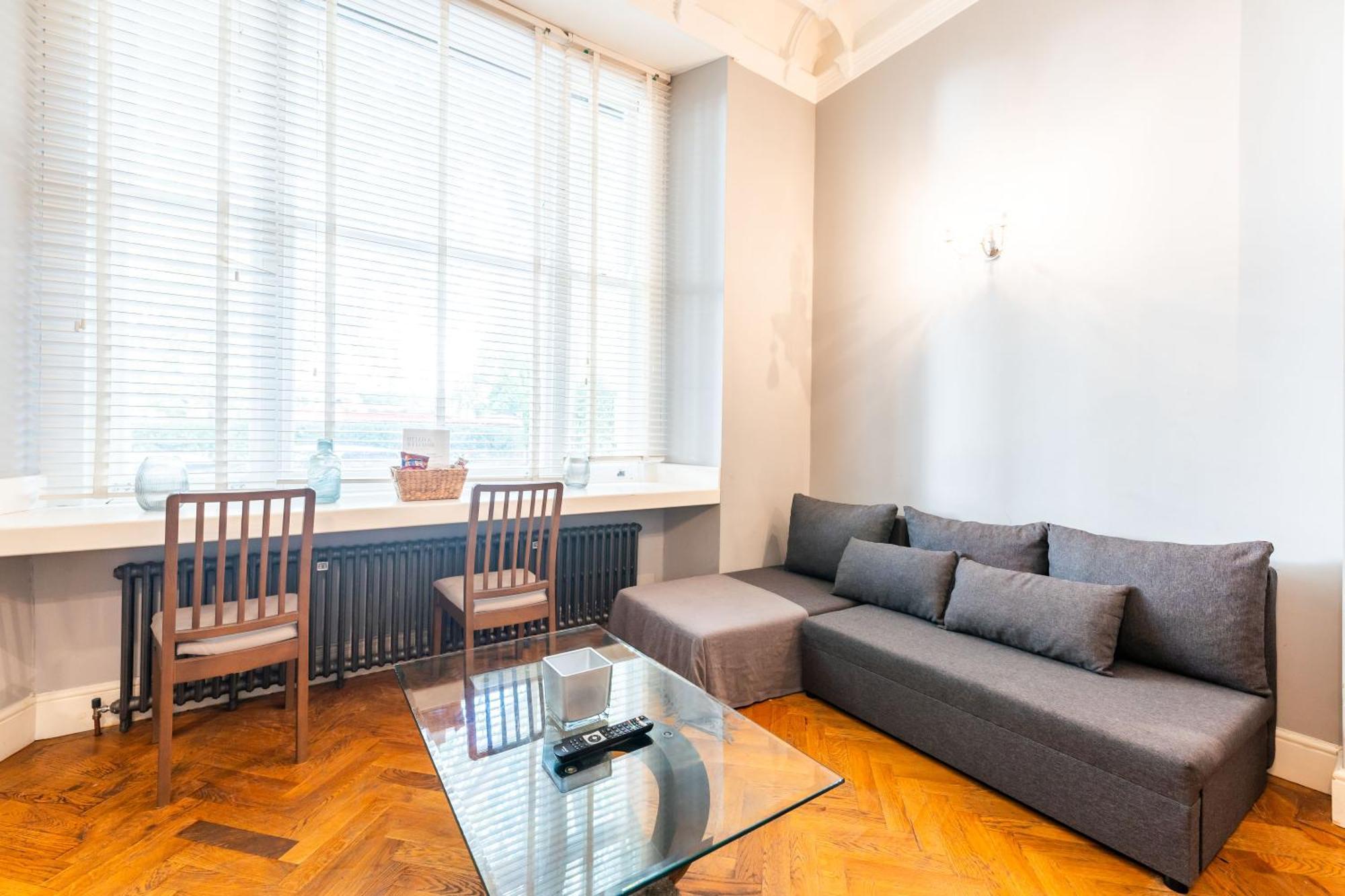 Luxury One Bedroom Flat In Westbourne Terrace * Londen