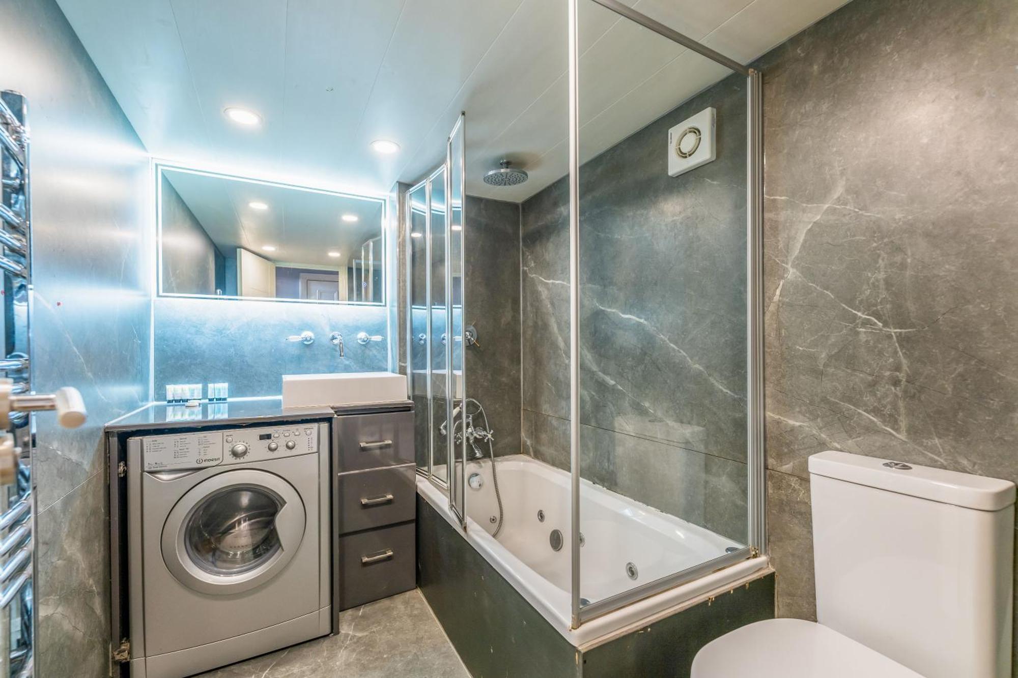 Luxury One Bedroom Flat In Westbourne Terrace Londen